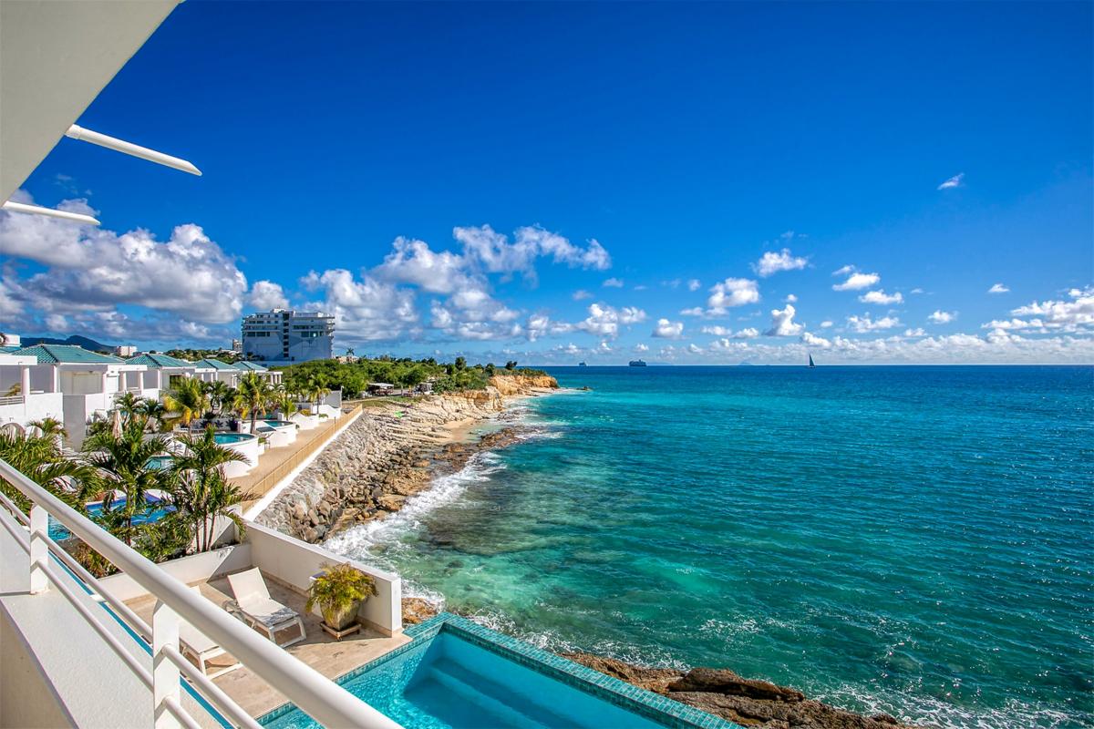 Luxury Villa rental St Martin - Bedroom balcony 3